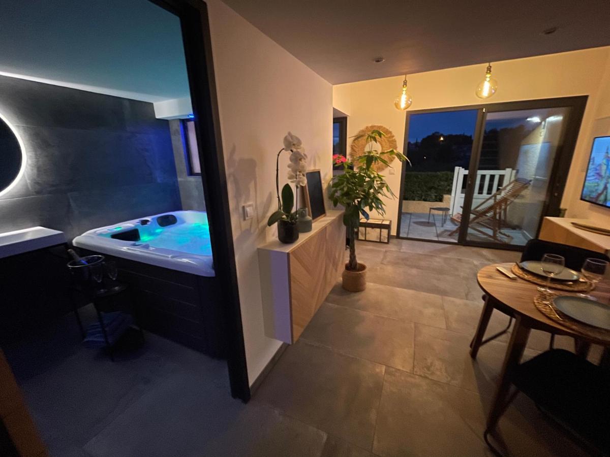 Spa & Vue Mer - Les O De Bandol Kültér fotó